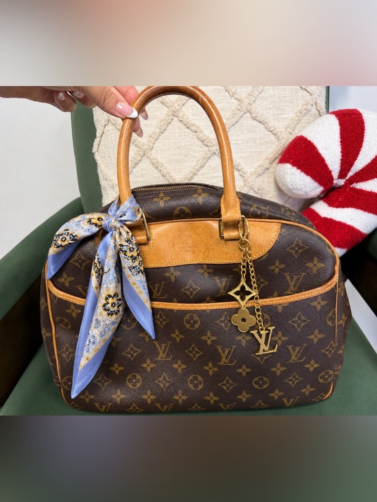 Louis Vuitton Handbags - Pre-Loved Louis Vuitton Monogram Deauville